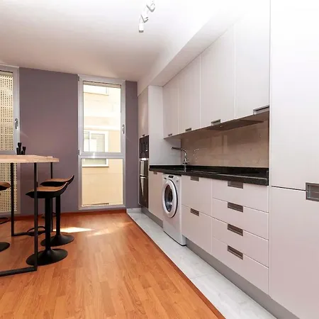 Daire Modern 3rd Floor Loft In *